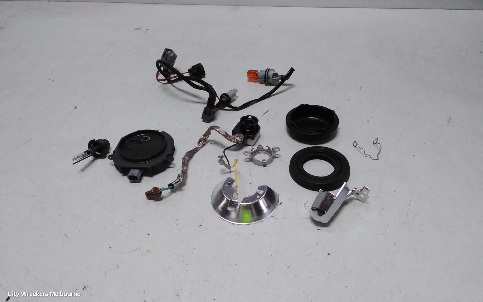 SUBARU FORESTER 2011 Right Headlamp