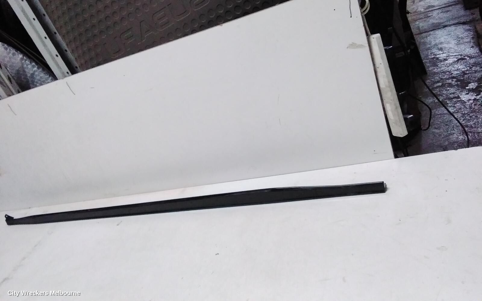 VOLKSWAGEN GOLF 2022 Side Step/Skirt