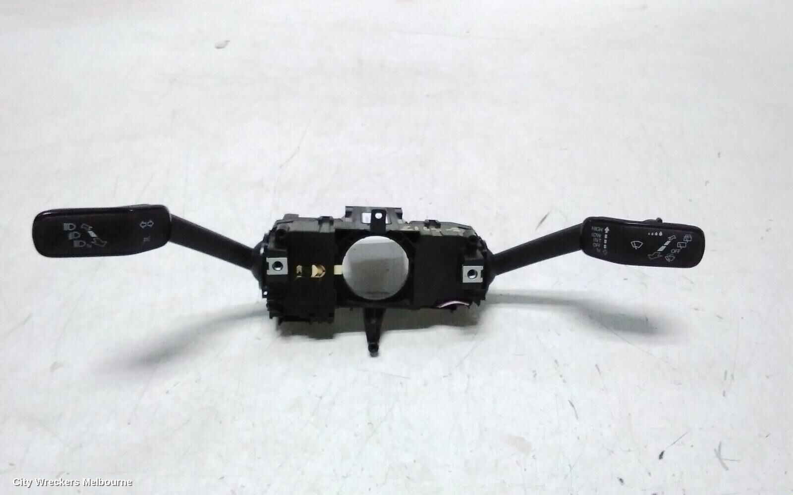 VOLKSWAGEN POLO 2024 Combination Switch
