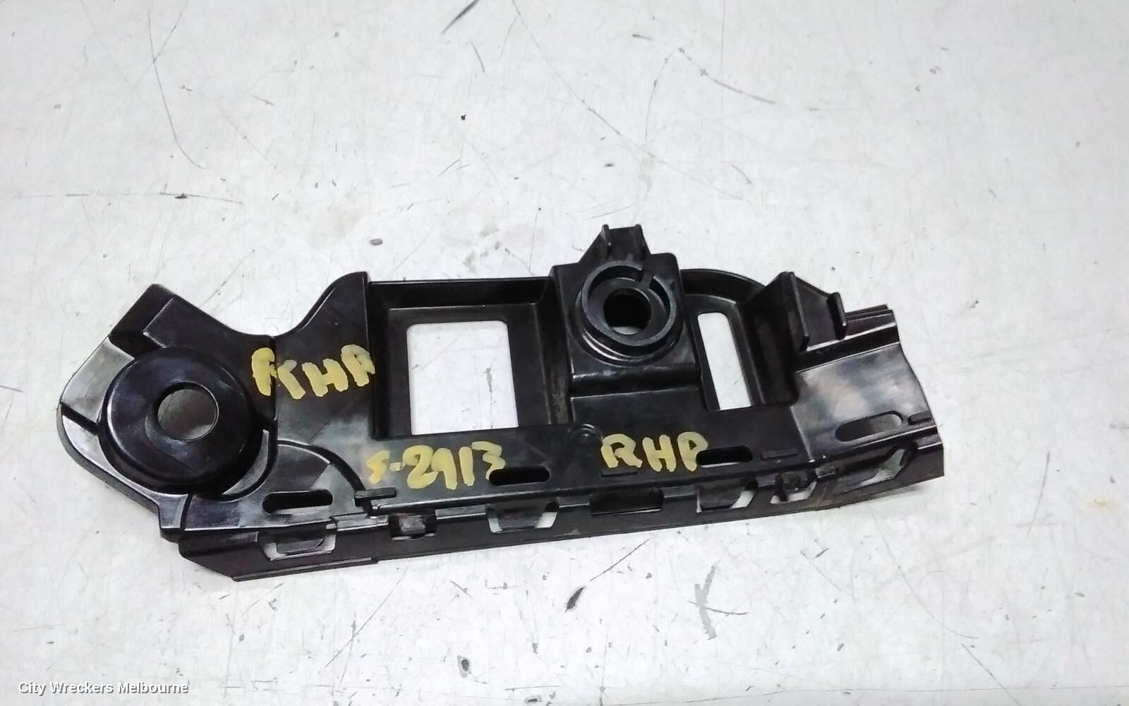VOLKSWAGEN POLO, AW, 09/17-, RHR BAR BRAKET: 143535