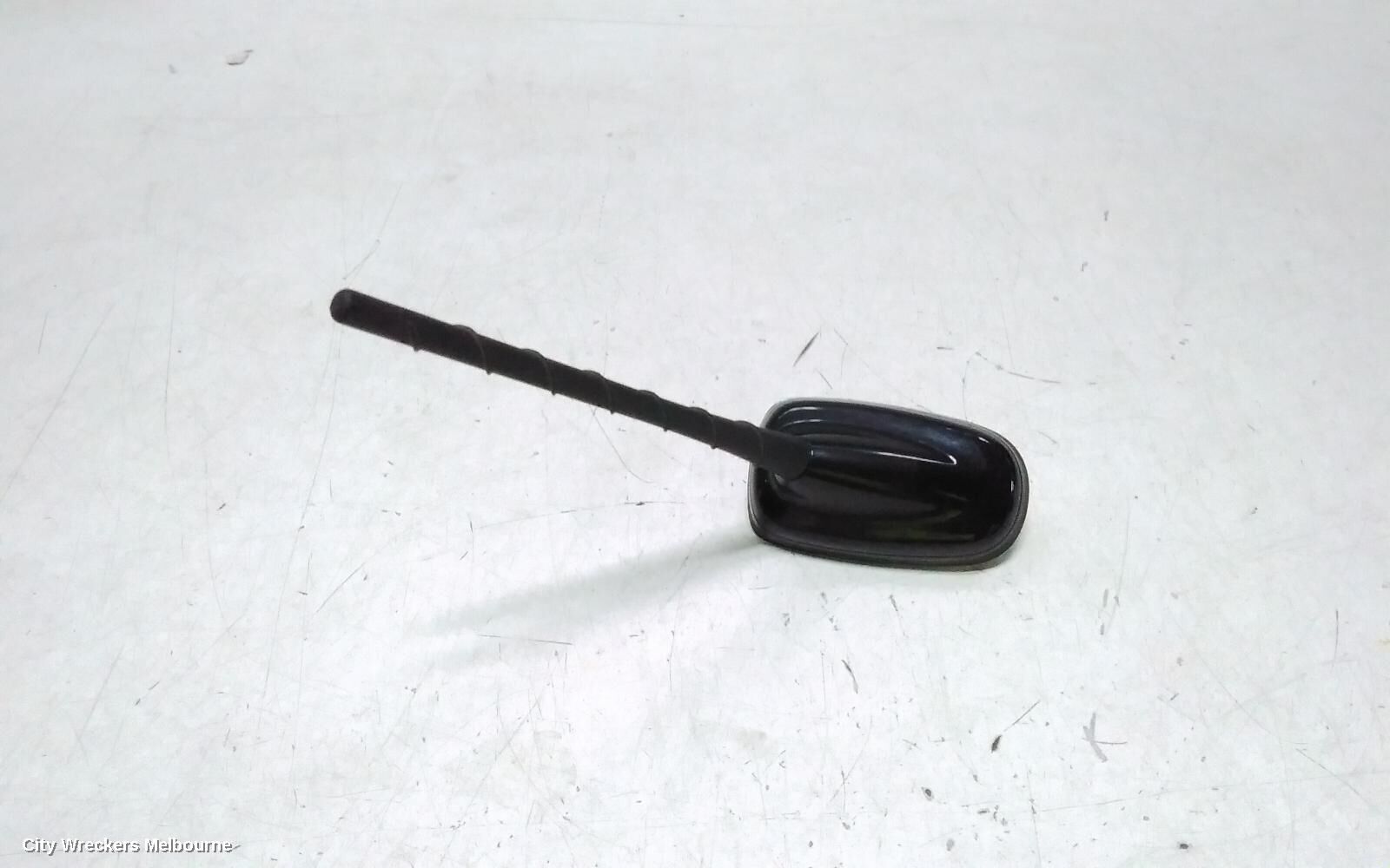VOLKSWAGEN POLO 2024 Antenna