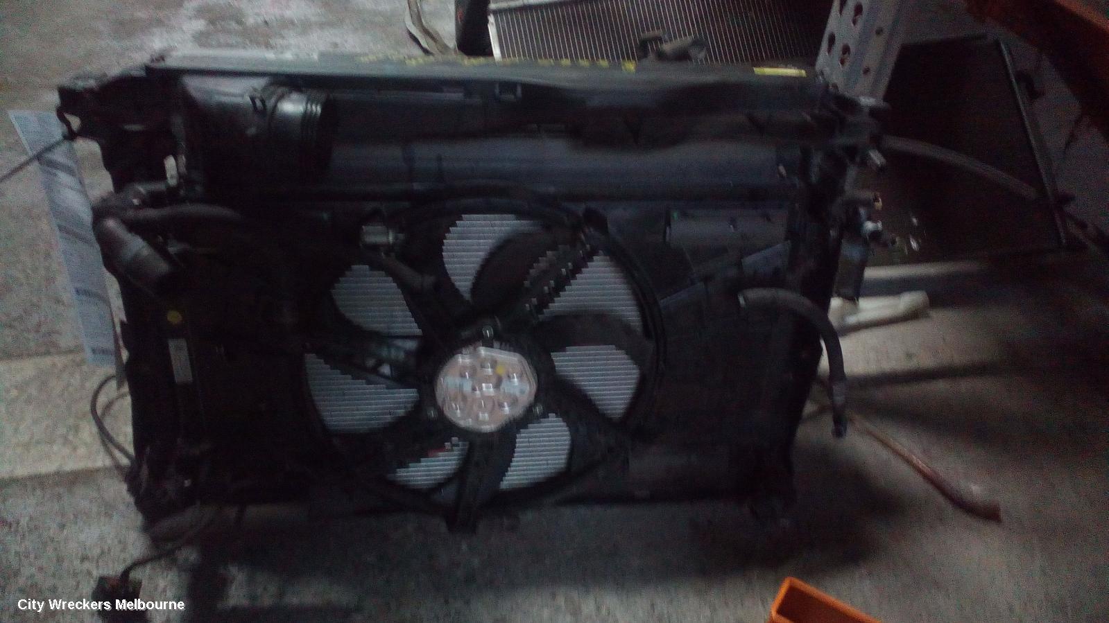 VOLKSWAGEN GOLF 2013 Fan