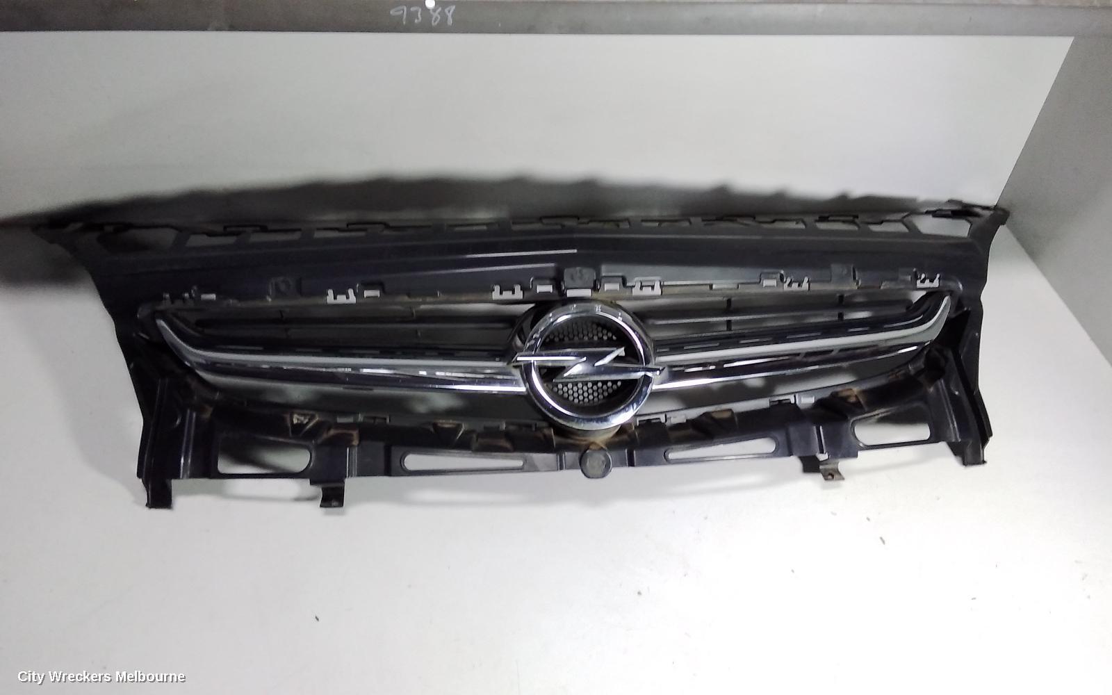 OPEL ASTRA 2013 Grille
