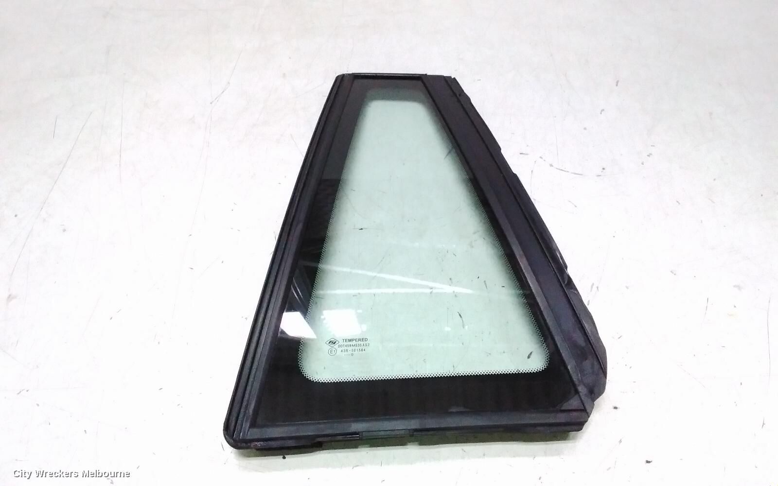 HOLDEN COMMODORE 2008 Right Rear 1/4 Door Glass