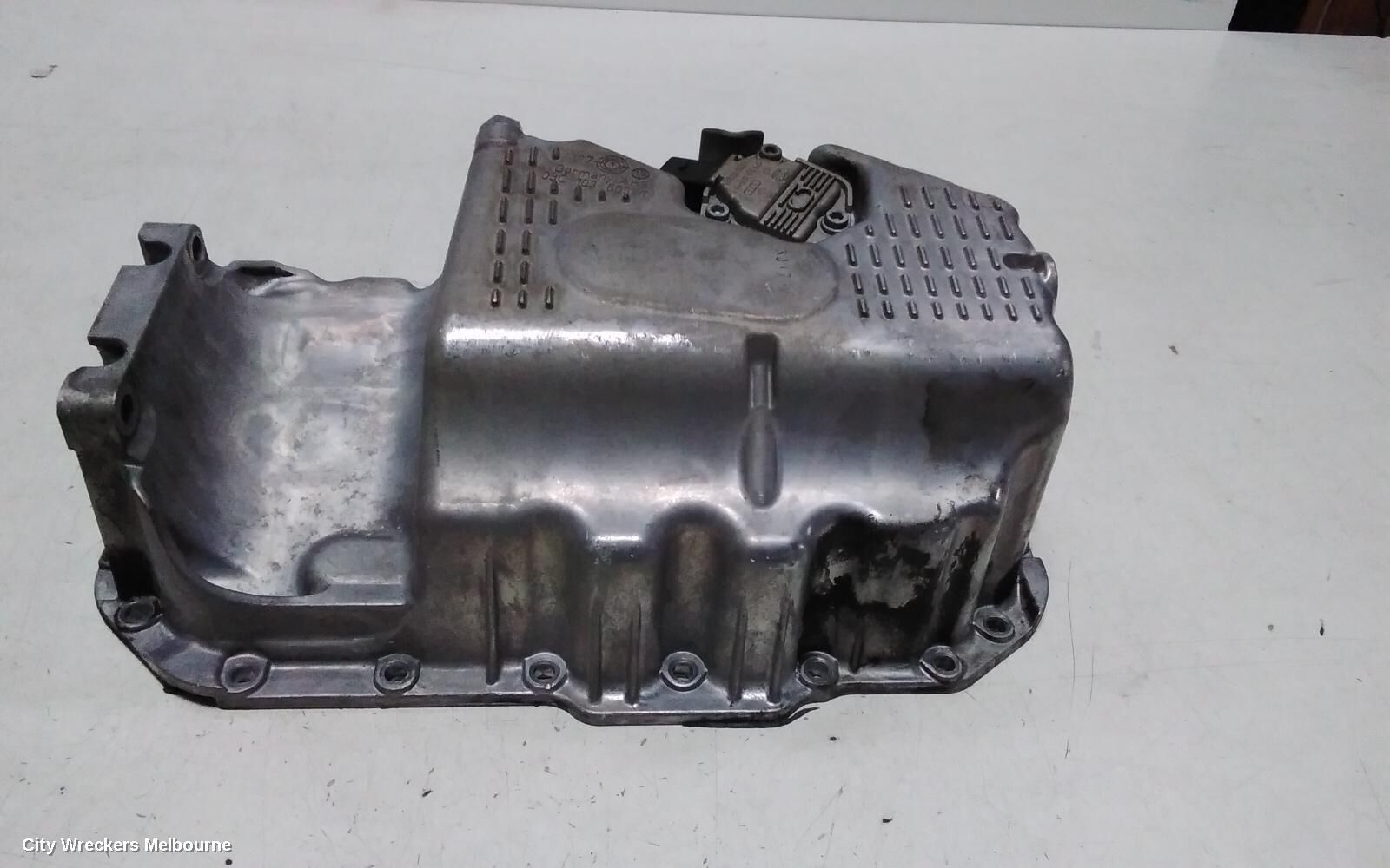 VOLKSWAGEN GOLF 2009 Oil Pan/Sump