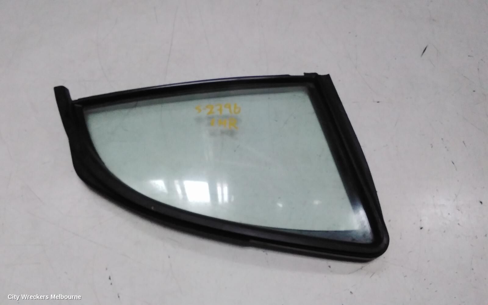 SUZUKI SWIFT 2017 Left Rear 1/4 Door Glass