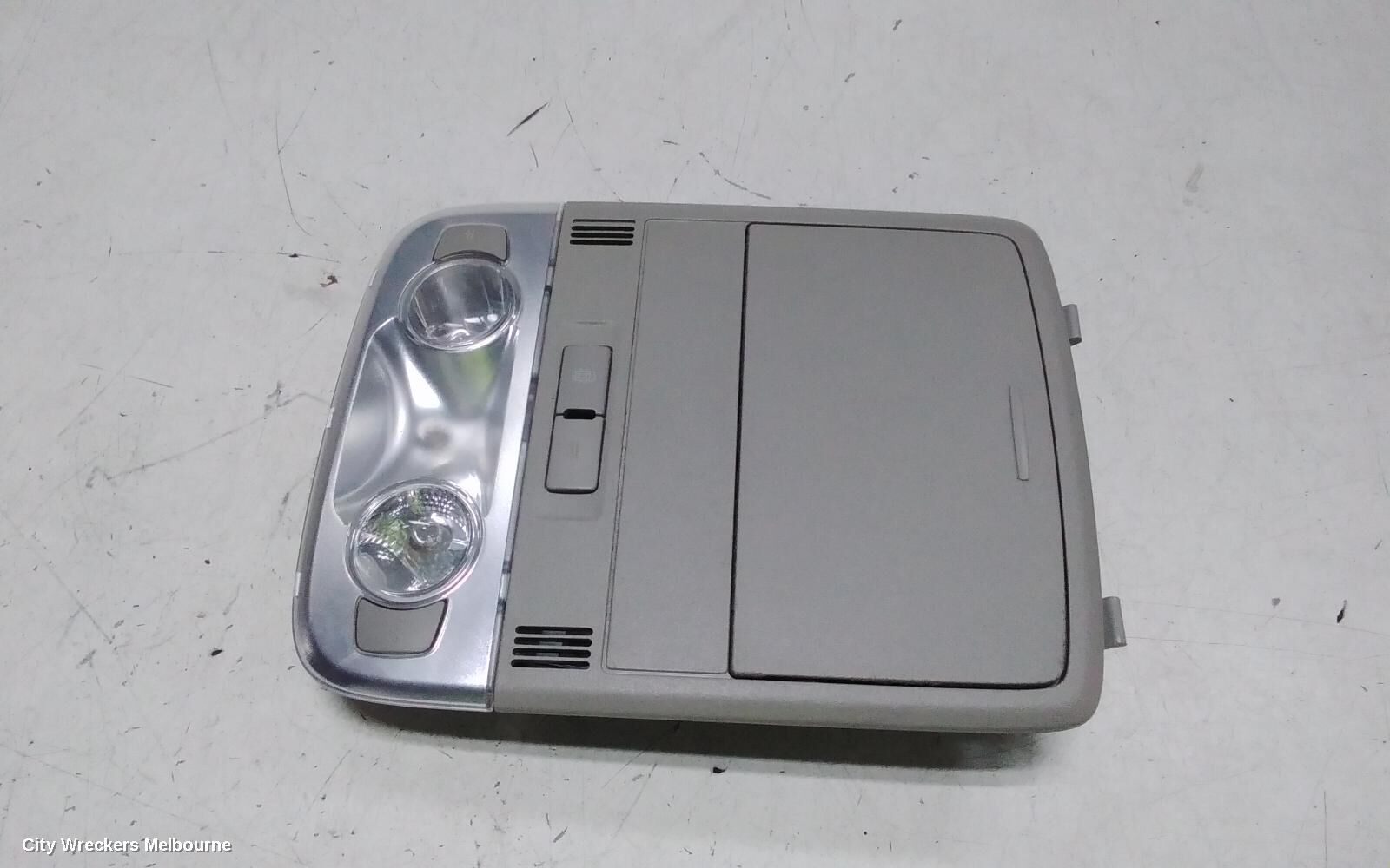 HOLDEN COMMODORE 2014 Courtesy Light
