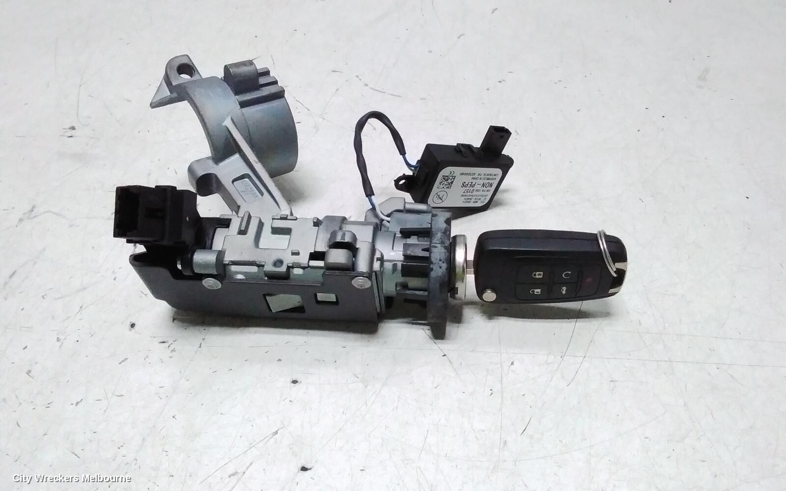 HOLDEN COMMODORE 2014 Ignition W/ Key