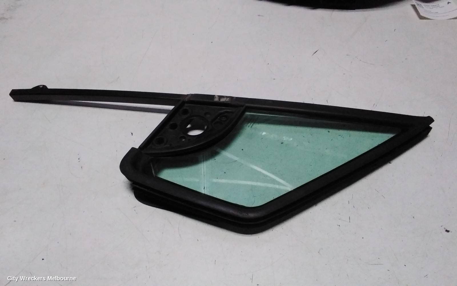 PEUGEOT PARTNER 2012 Right Front 1/4 Door Glass
