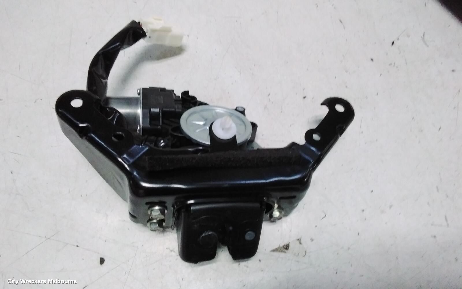 LEXUS RX SERIES 2018 Door/Boot/Gate Lock, TAILGATE LOCK, AL20, RX350L/RX450hL, 12/17-10/19