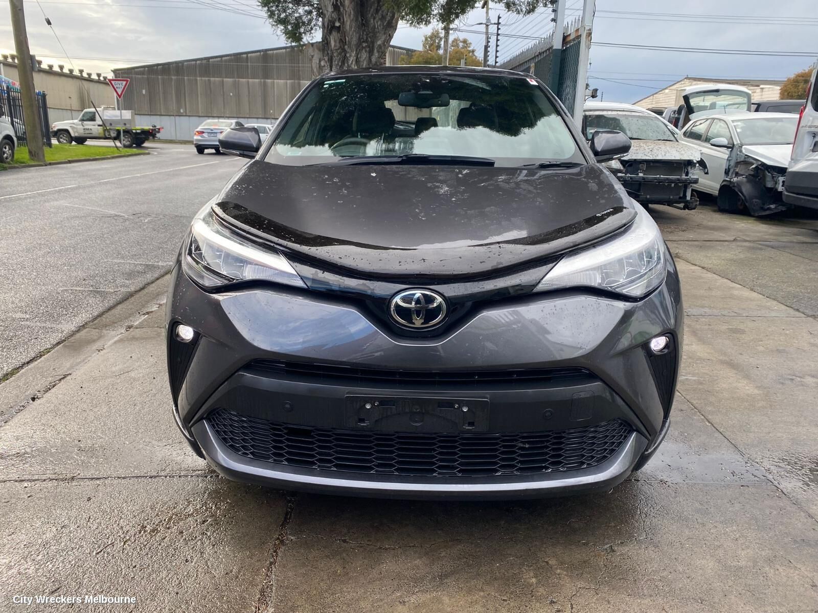 TOYOTA C-HR 2022 Hoodlining