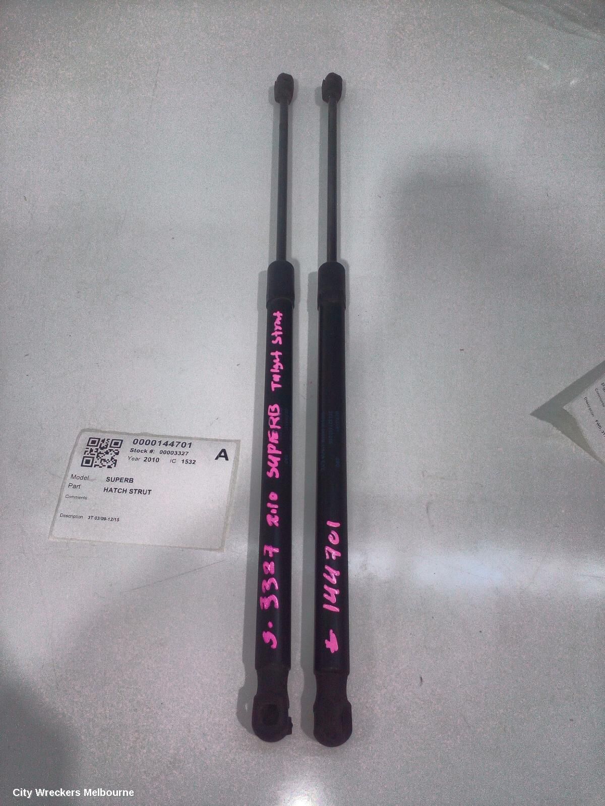 SKODA SUPERB 2010 Hatch Strut