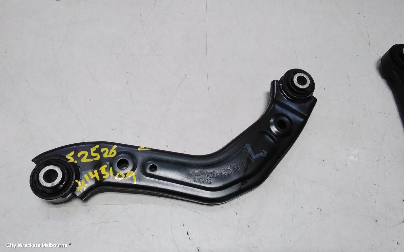 KIA SORENTO 2023 Right Rear Trailing Arm