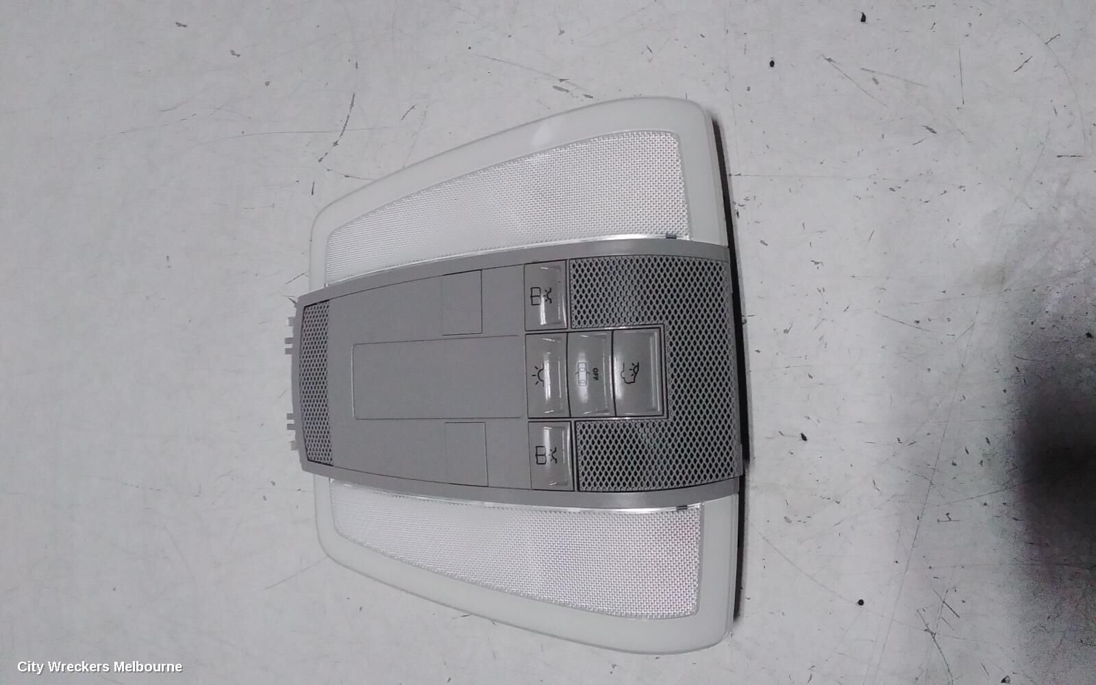 MERCEDES C CLASS 2012 Courtesy Light