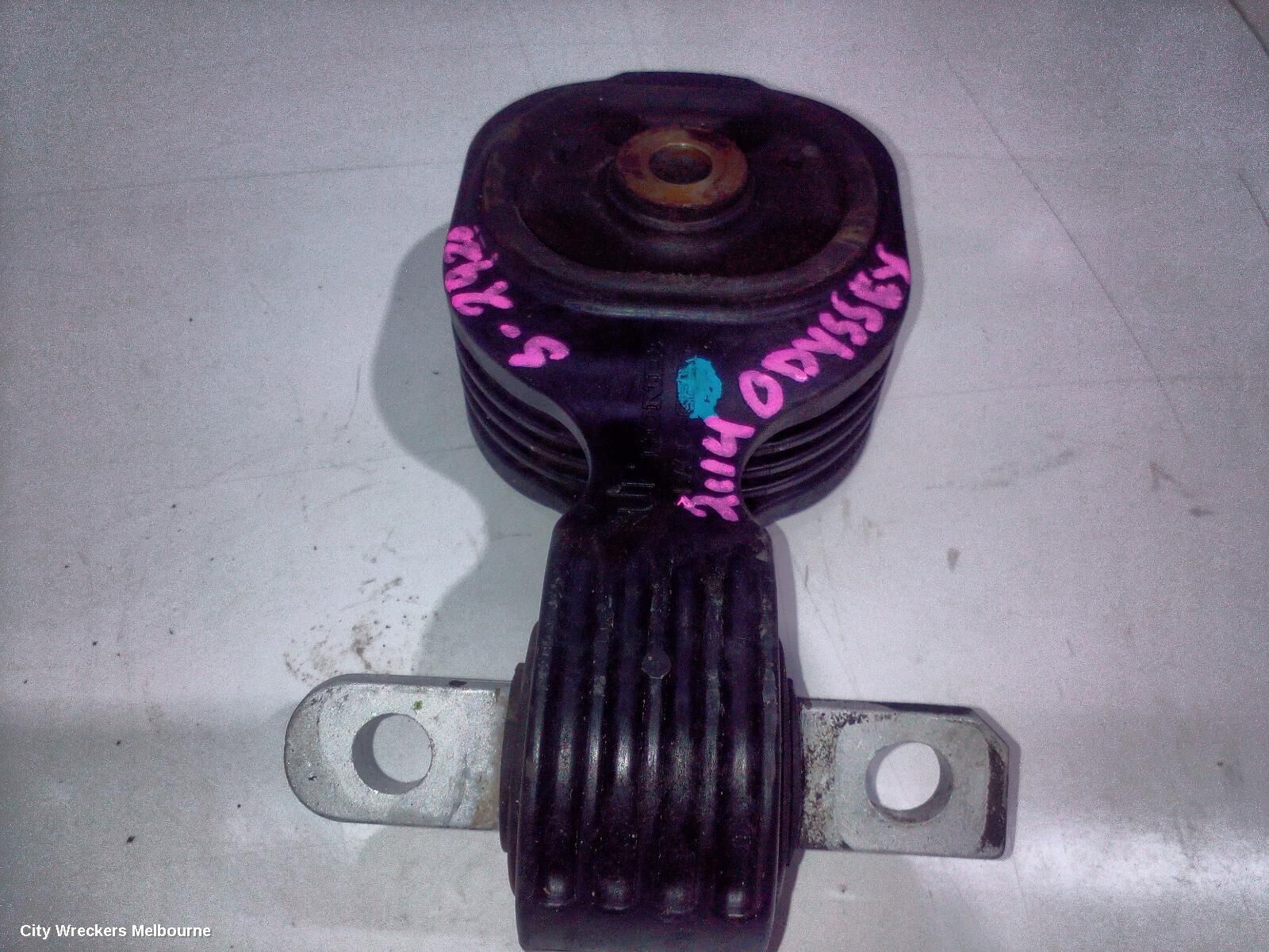 HONDA ODYSSEY 2014 Mount