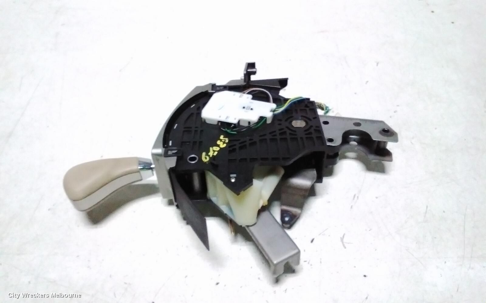 NISSAN ELGRAND 2004 Gear Stick/Shifter