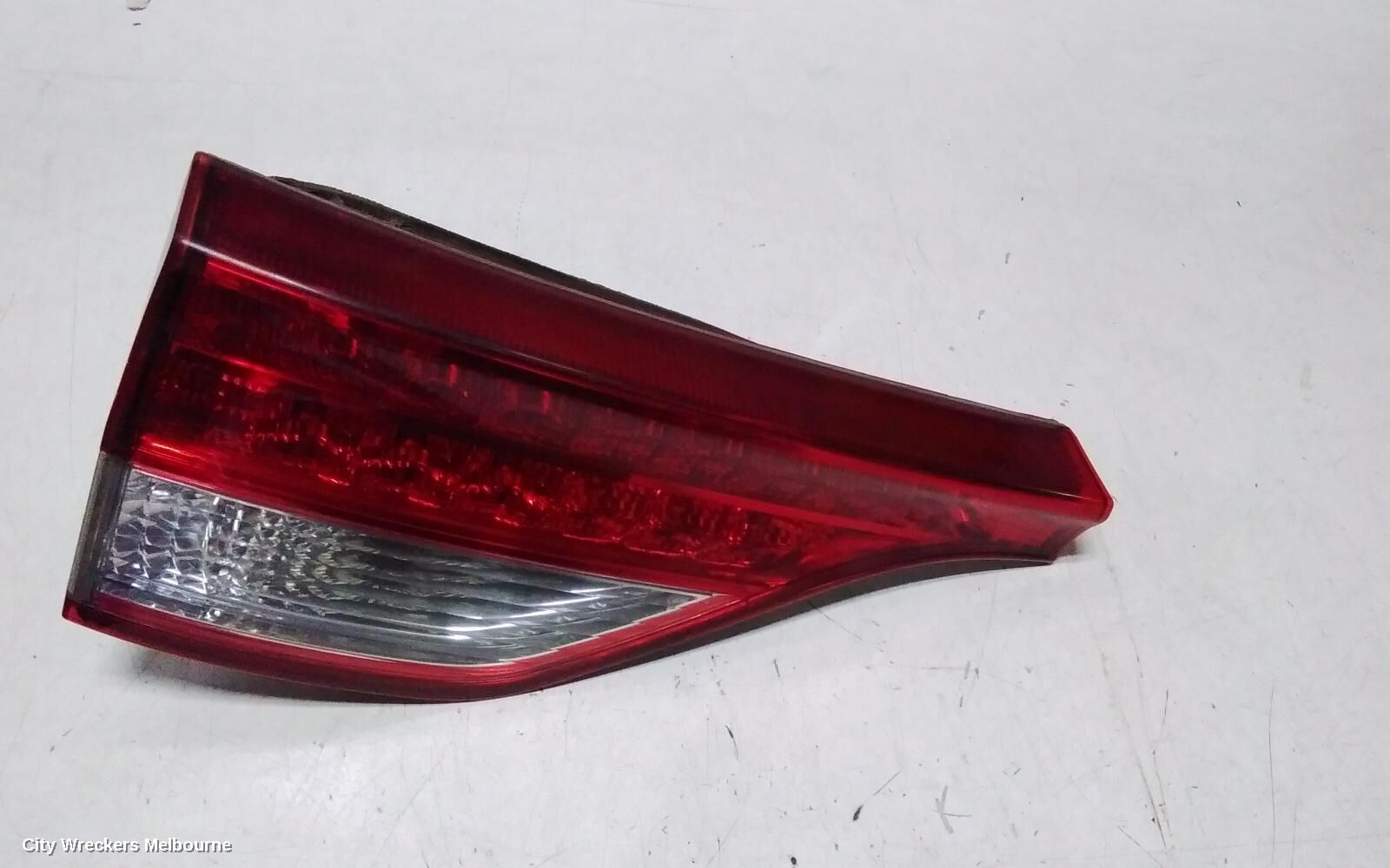 TOYOTA ESTIMA 2010 Rear Garnish
