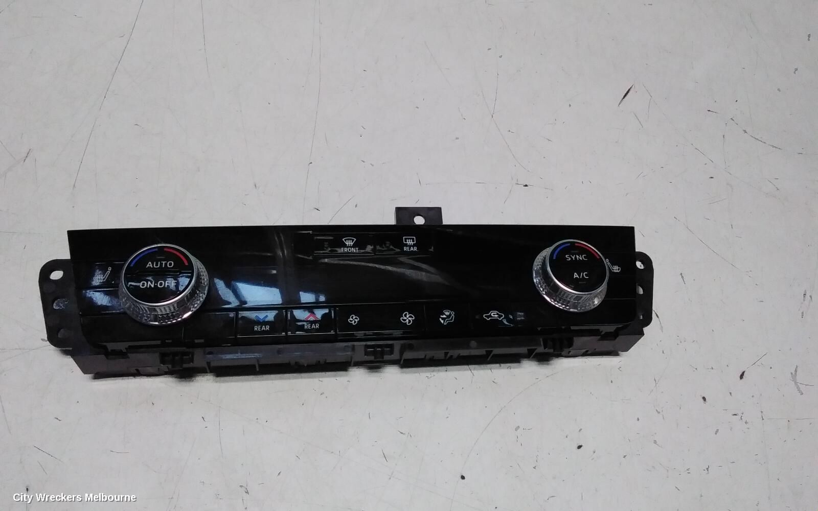 MITSUBISHI OUTLANDER 2022 Heater/Ac Controls