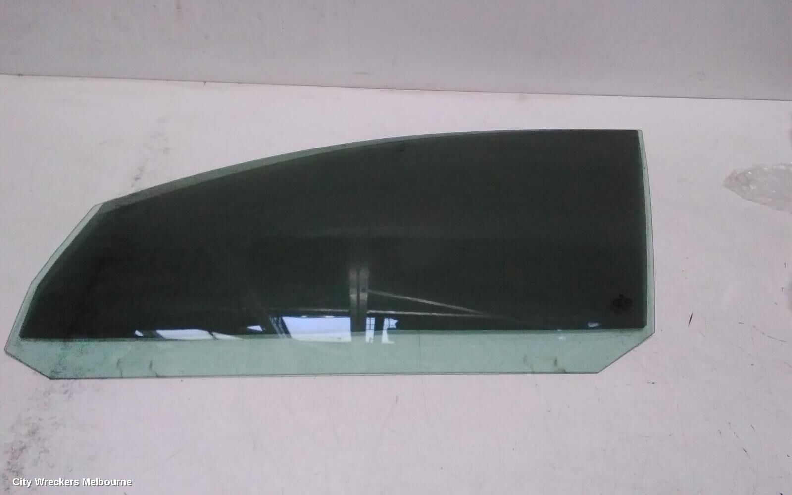 VOLKSWAGEN GOLF 2008 Left Front Door Window