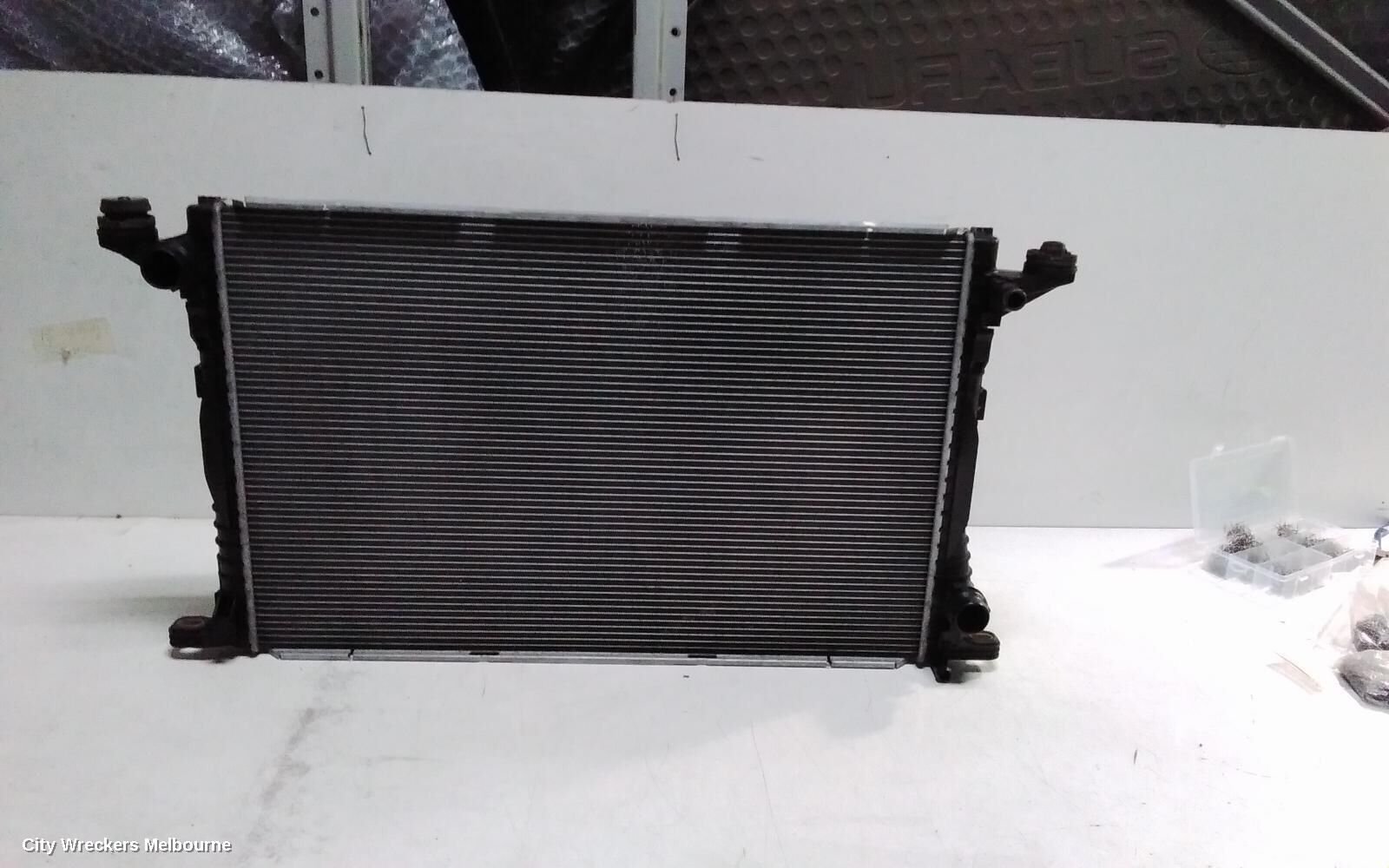 AUDI Q7 2017 Radiator