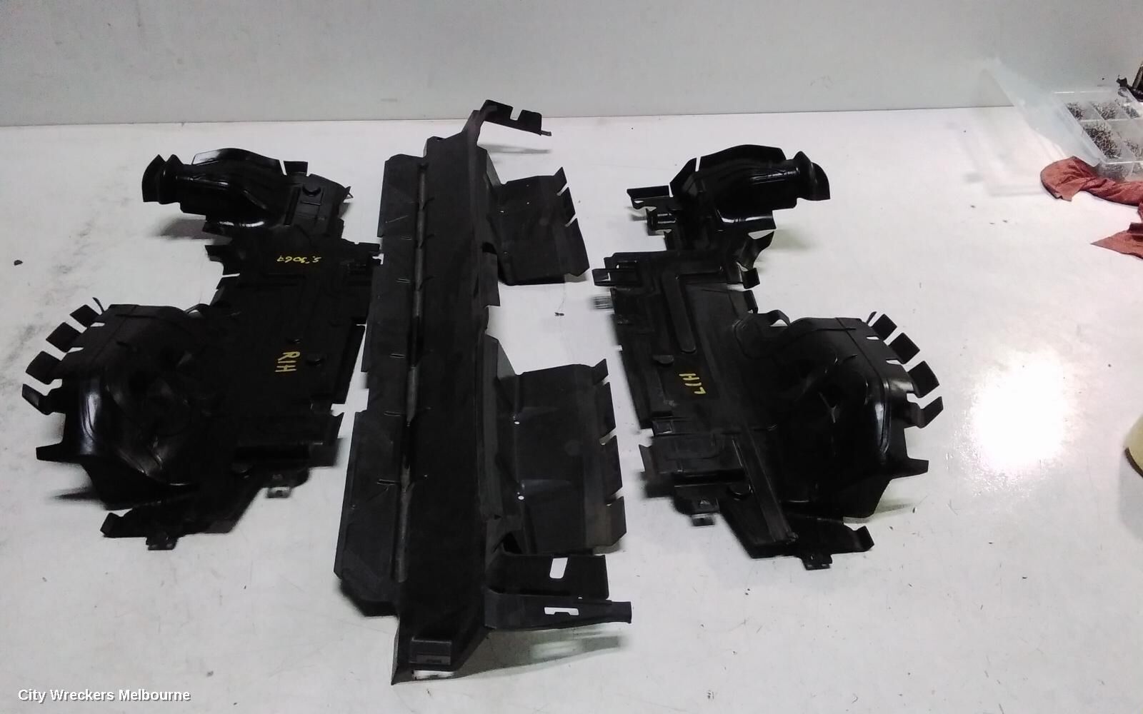 AUDI Q7, 4M, 07/15-, AIR GUIDE FRONT: 145127