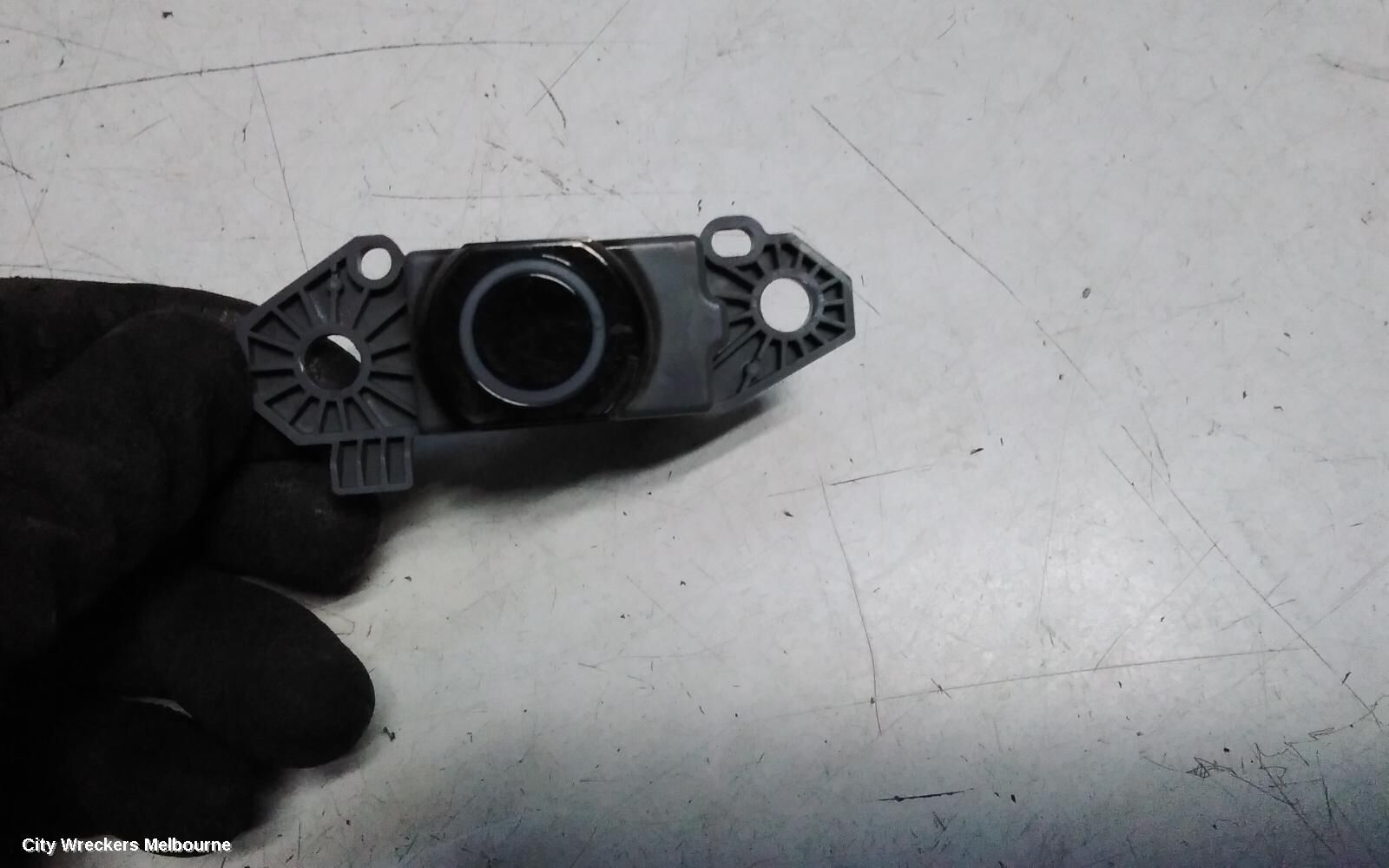 MITSUBISHI ECLIPSE CROSS, GEN 1, PARK SENSOR SWITCH, 11/17-, RH CENTRE : 145174