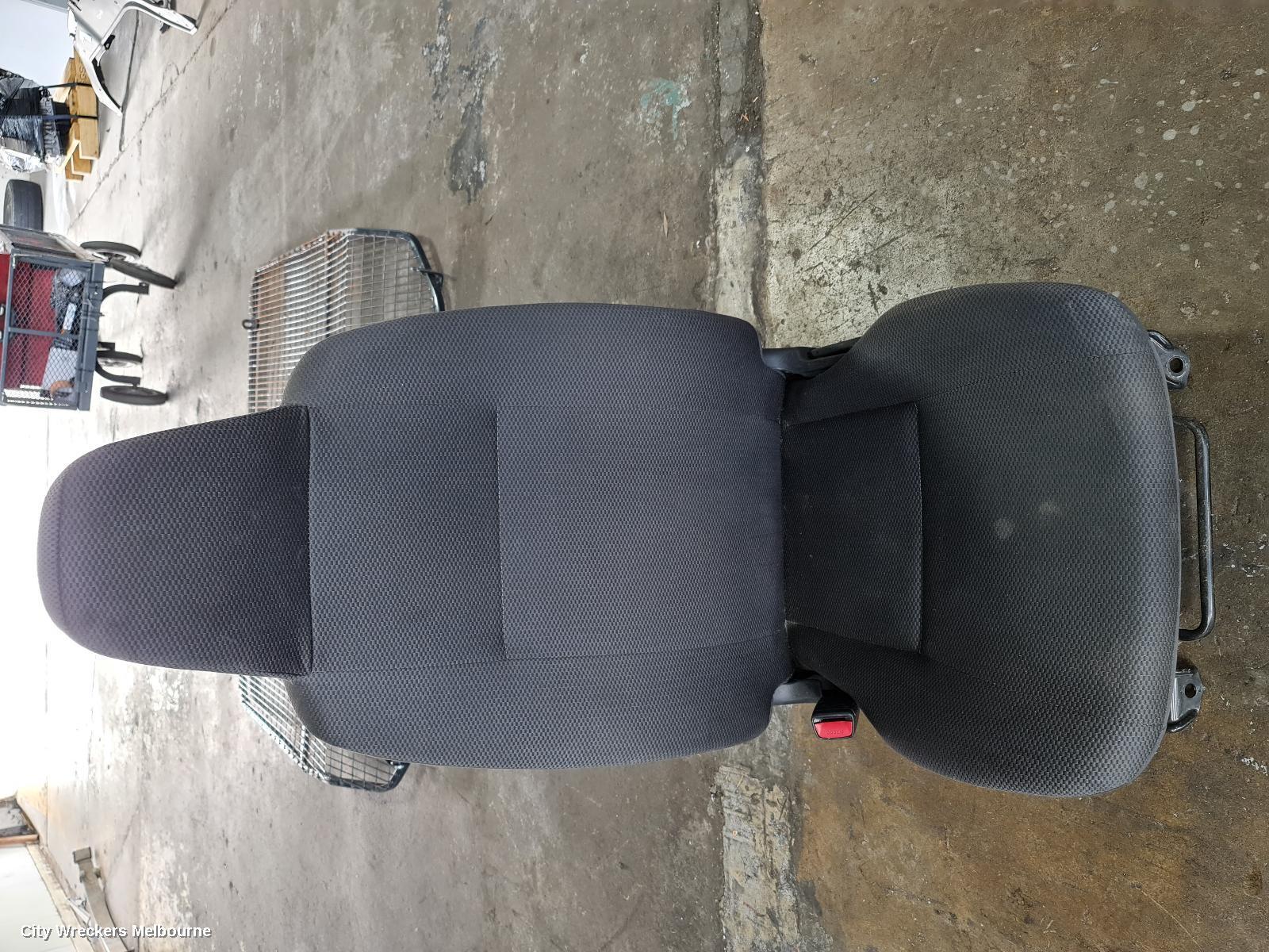 TOYOTA HIACE 2013 Front Seat