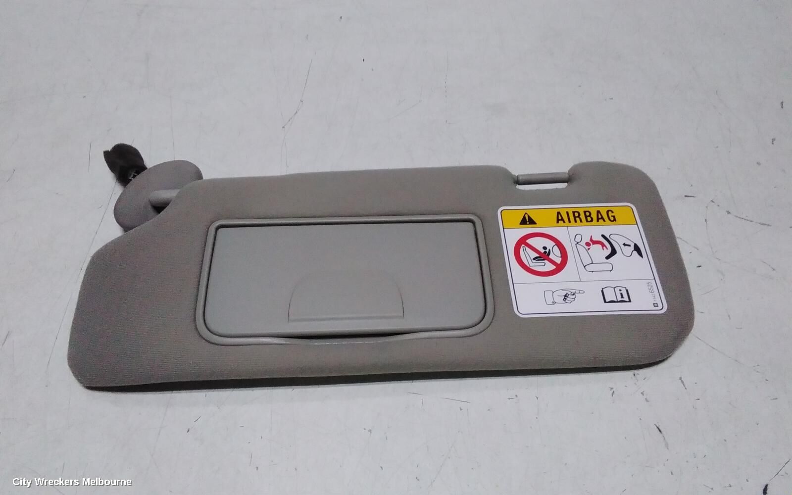 HOLDEN CAPTIVA 2014 Sunvisor