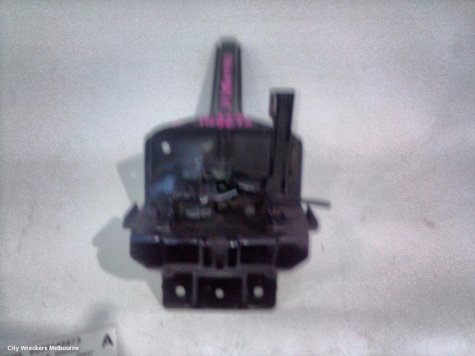 HOLDEN CAPTIVA 2014 Bonnet Lock/Support