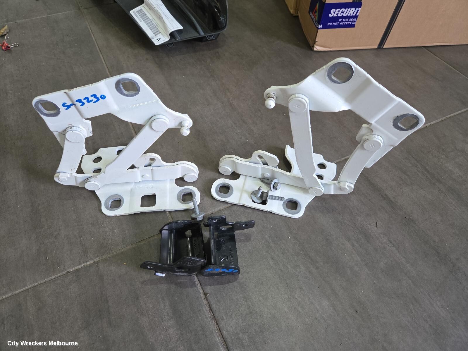 MERCEDES GLS CLASS 2018 Bonnet Hinge/Strut
