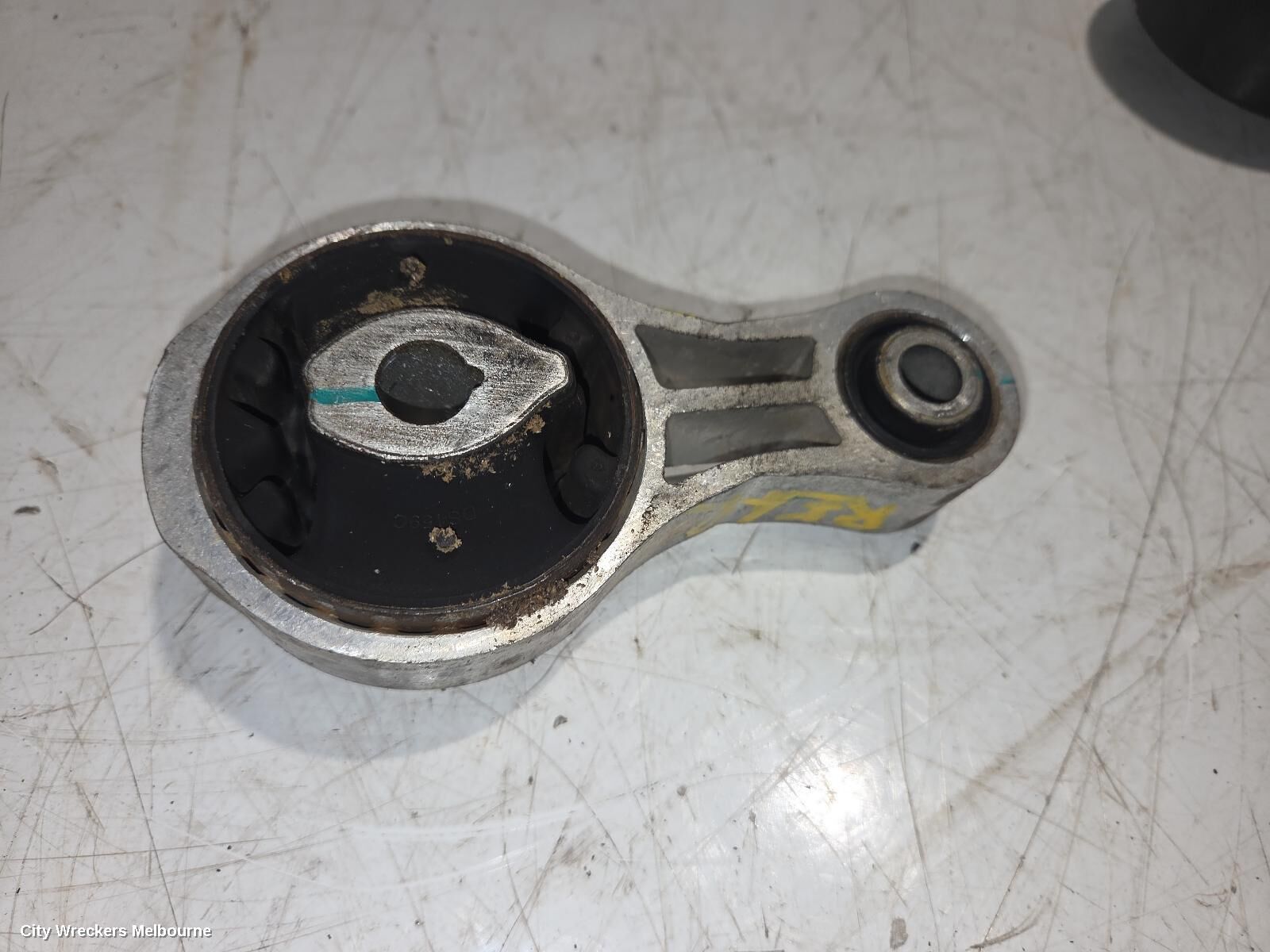 MAHINDRA XUV700 2024 Mount