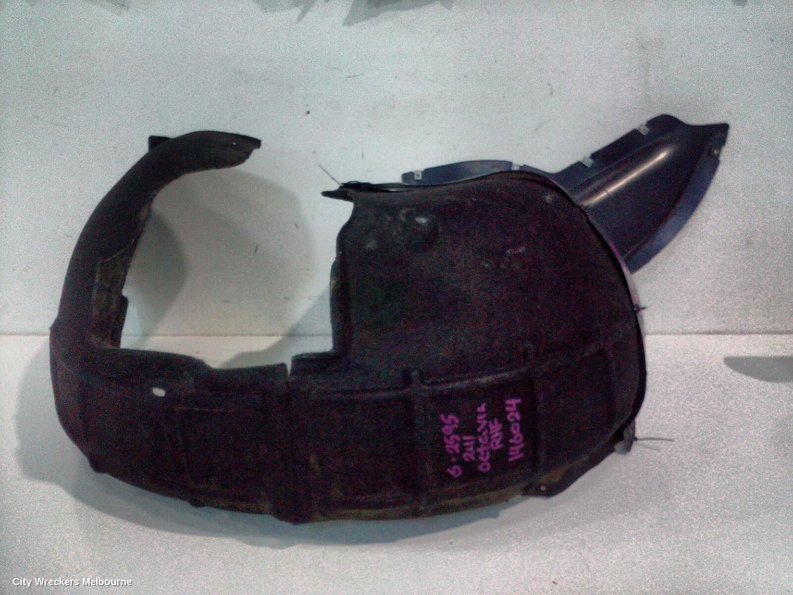 SKODA OCTAVIA 2011 Right Guard Liner