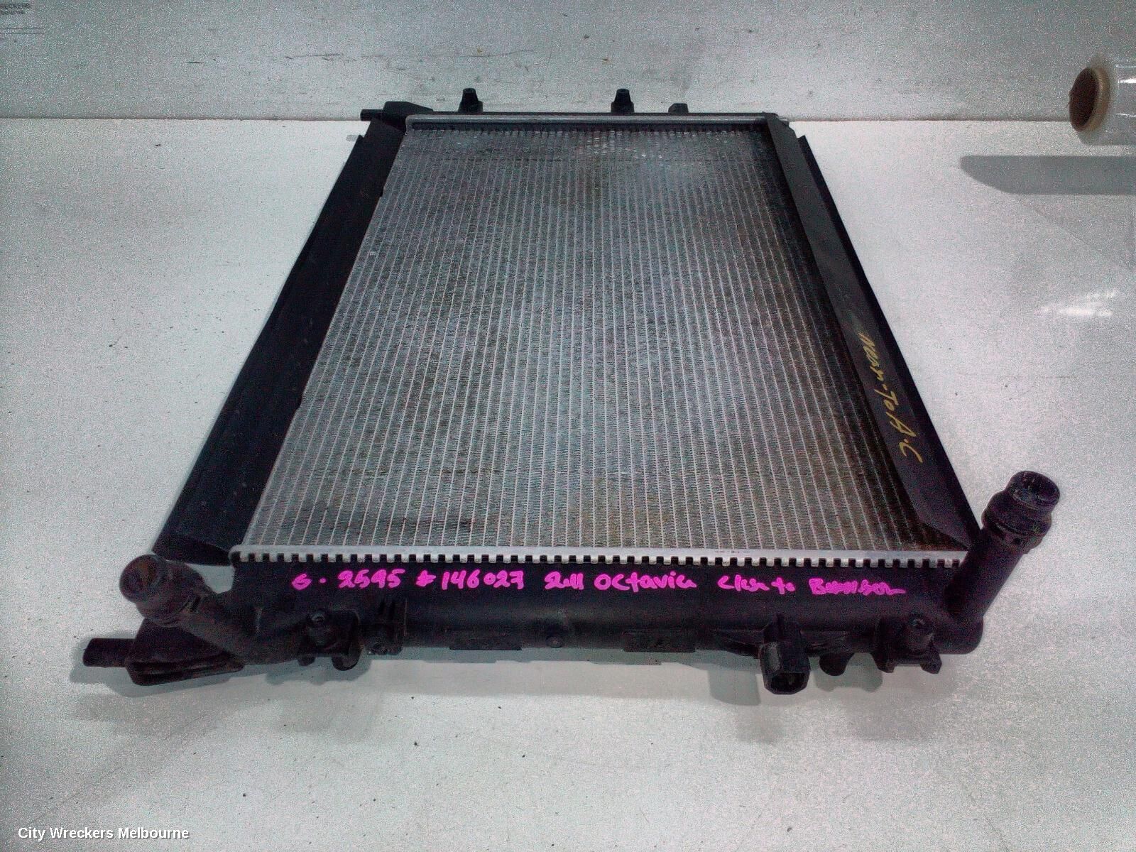 SKODA OCTAVIA 2011 Radiator