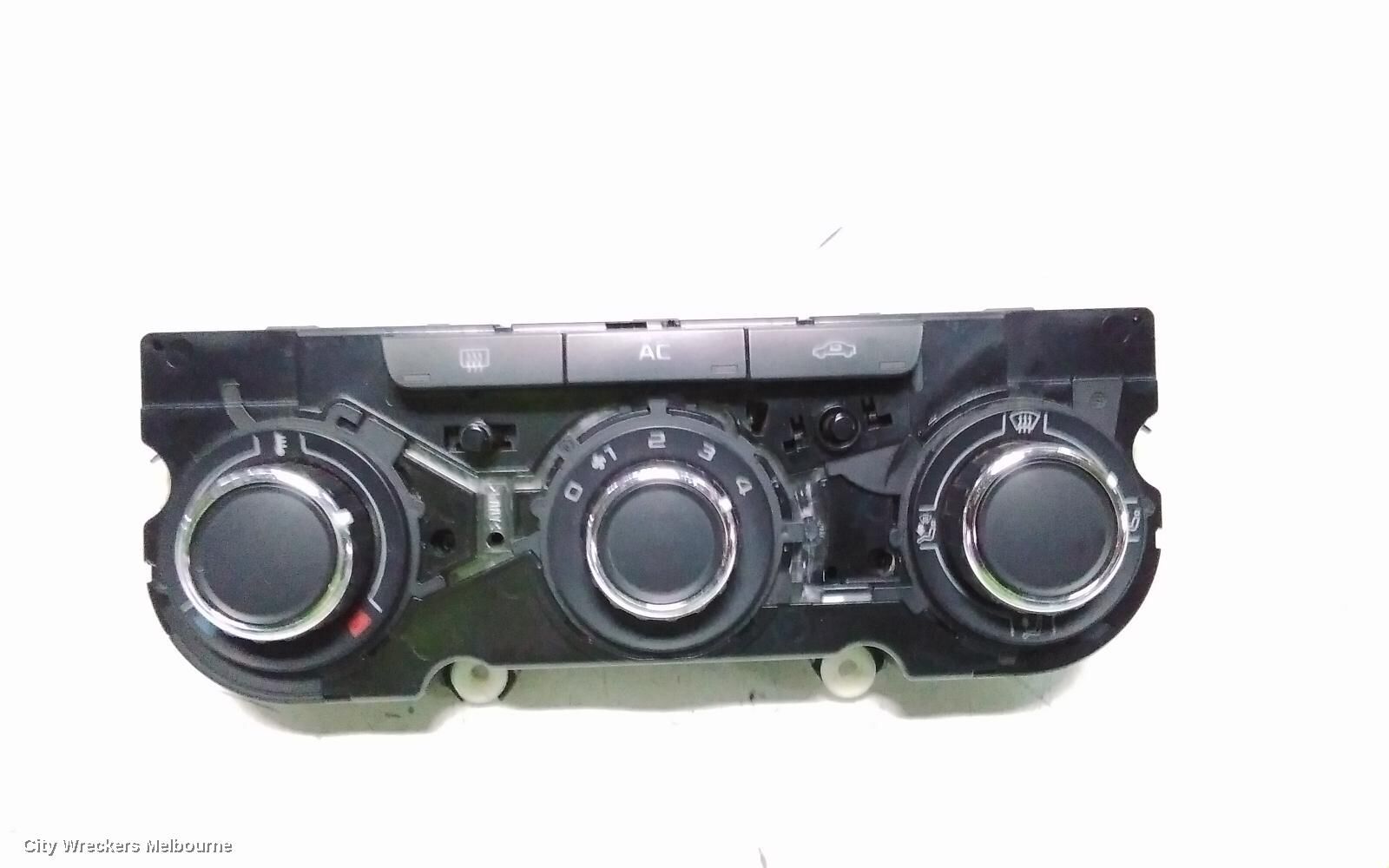SKODA OCTAVIA 2011 Heater/Ac Controls