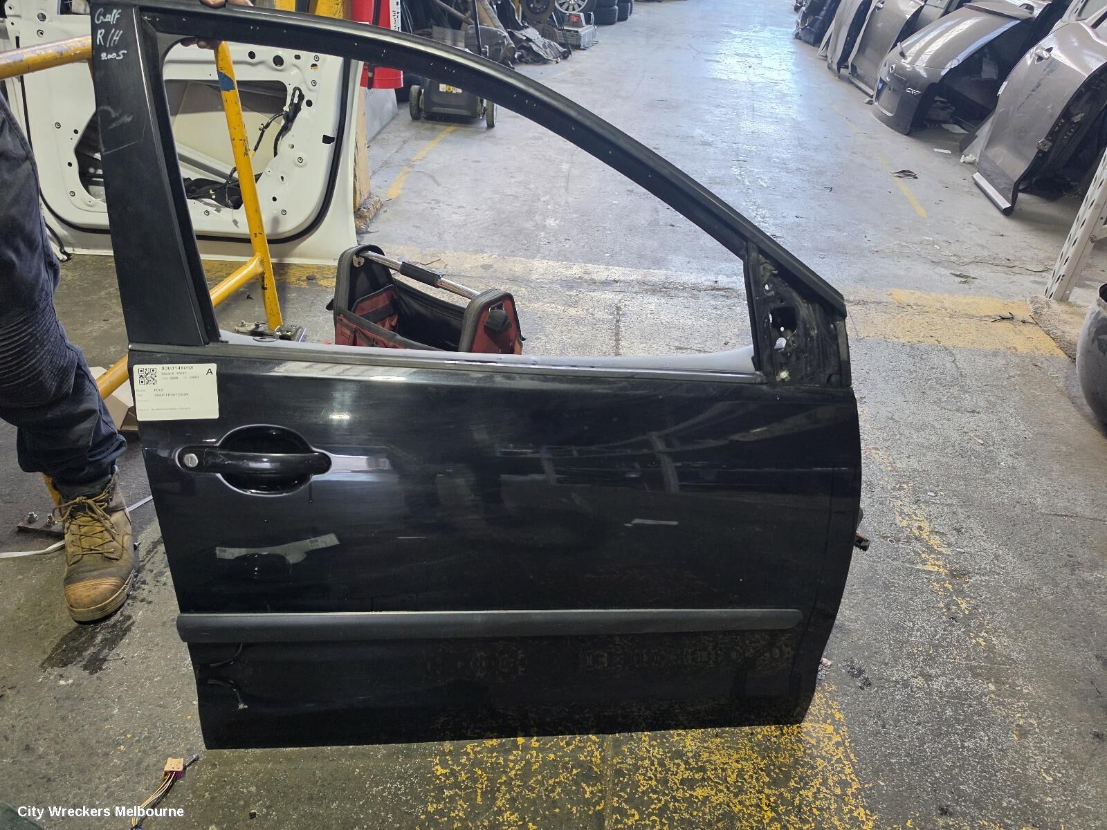 VOLKSWAGEN POLO 2008 Right Front Door