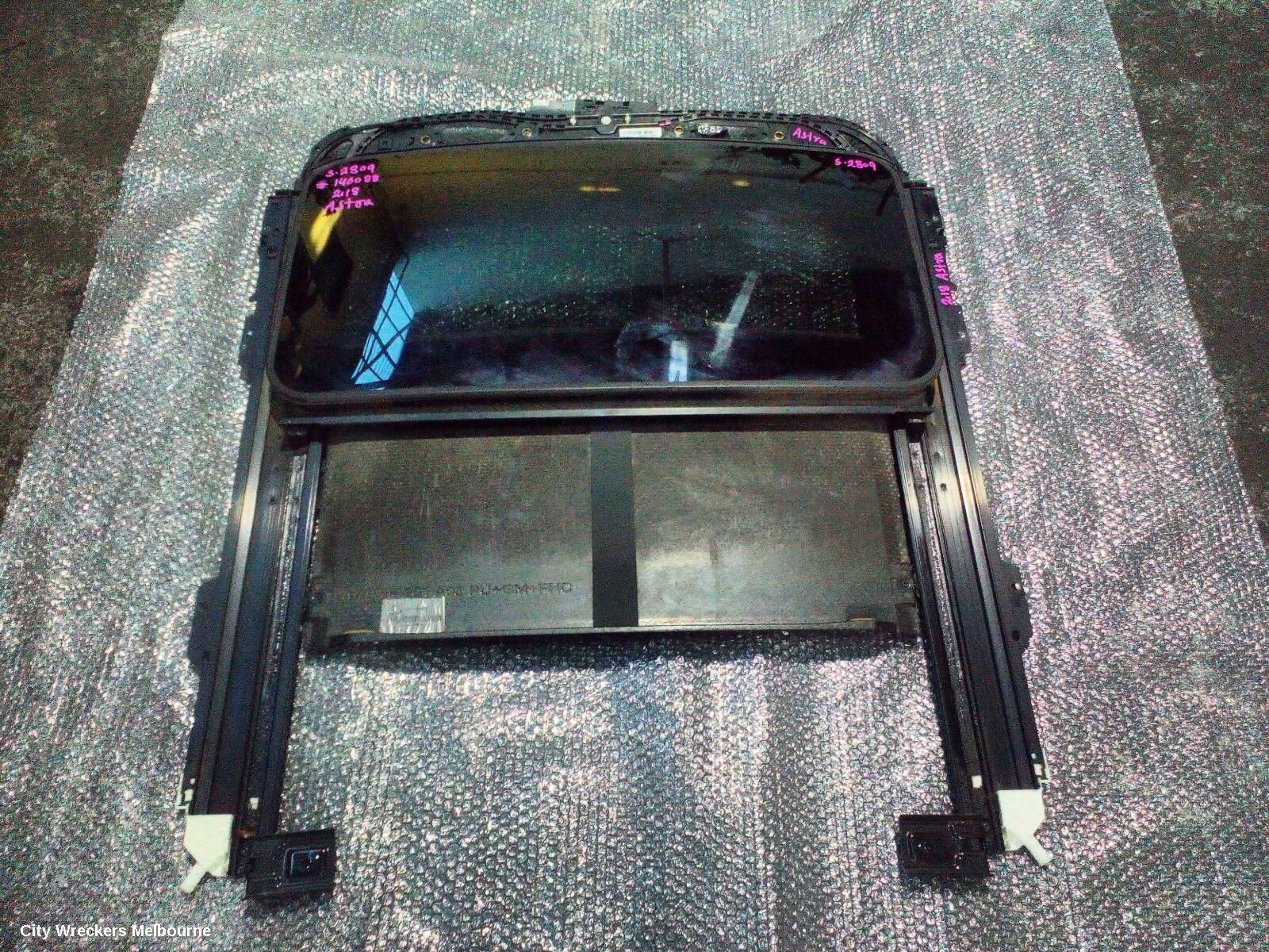 HOLDEN ASTRA 2018 Roof Glass/Sunroof/T
