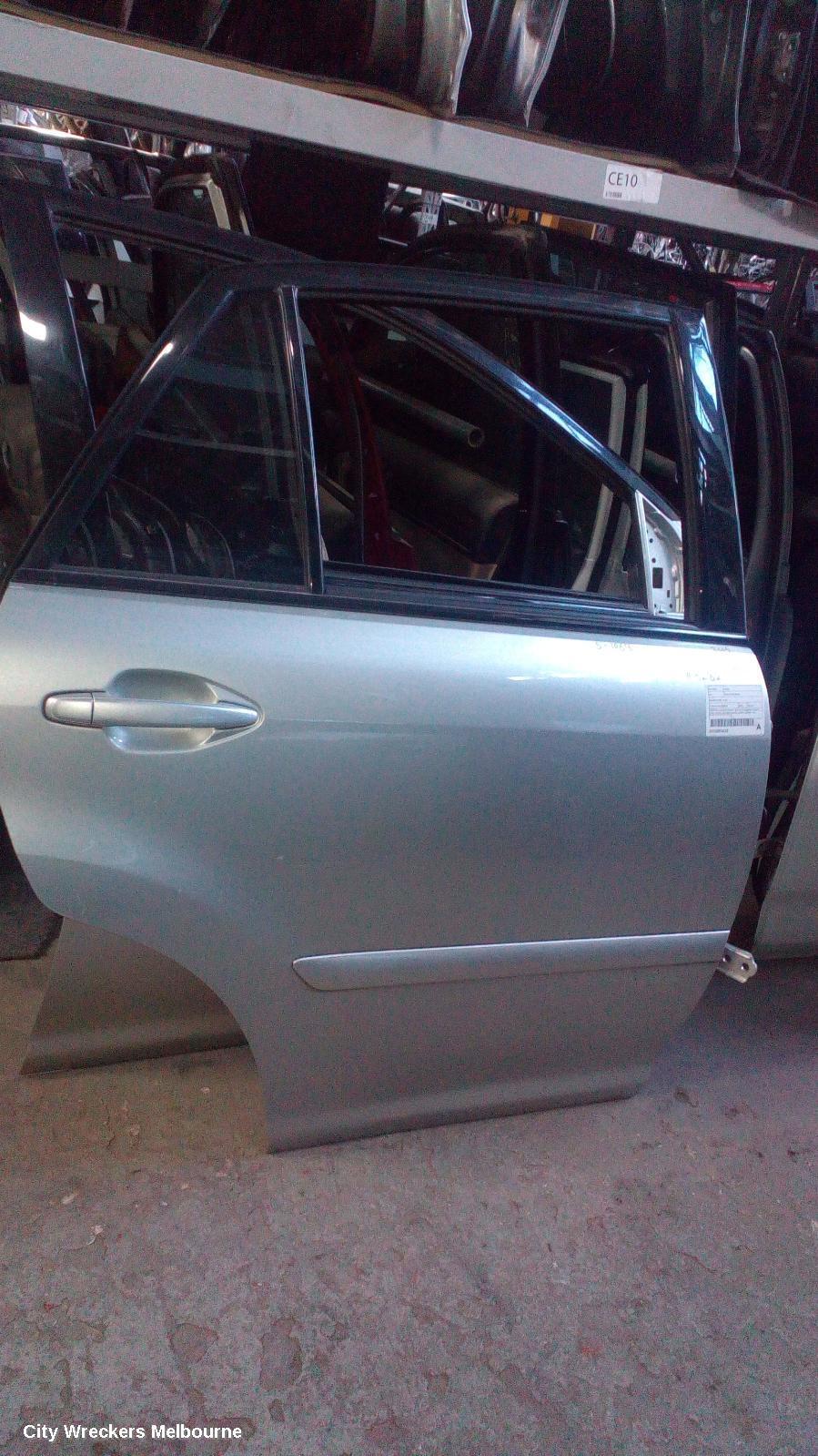 LEXUS RX SERIES 2005 RIGHT_REAR_DOOR_SLIDING