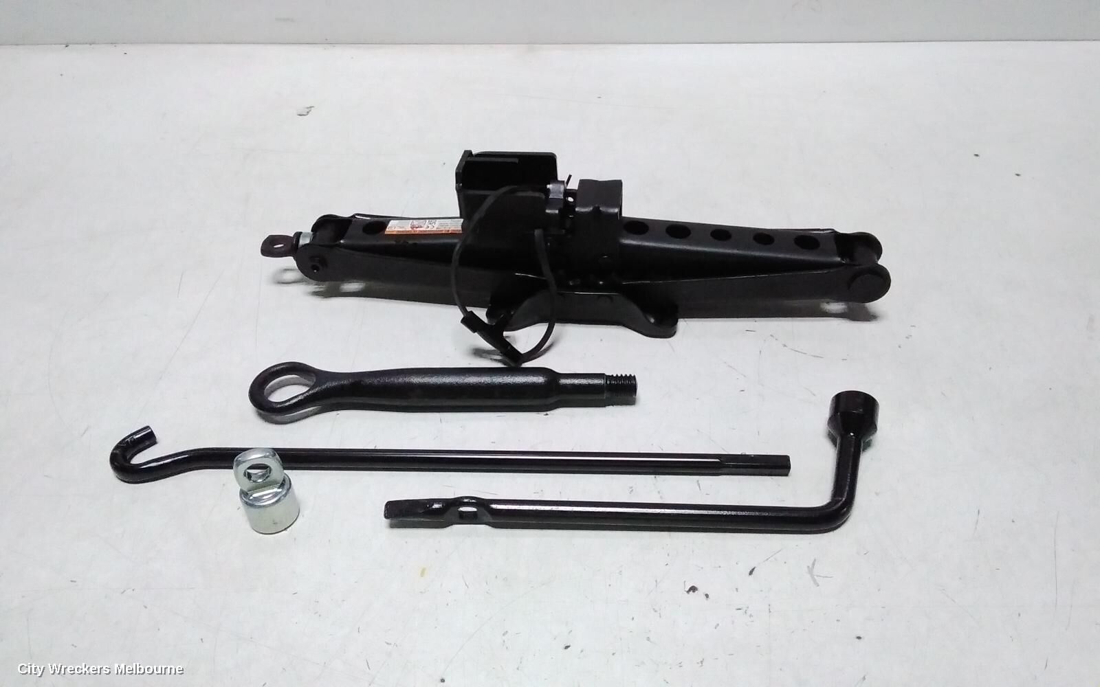 TOYOTA KLUGER 2024 Jack/Tool Kit