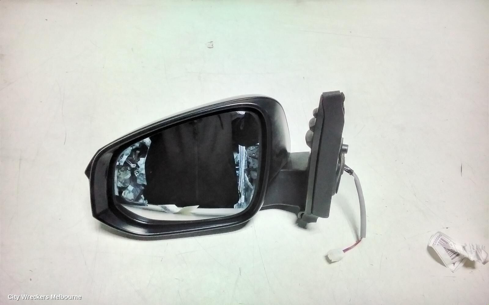 TOYOTA HILUX 2018 Left Door Mirror