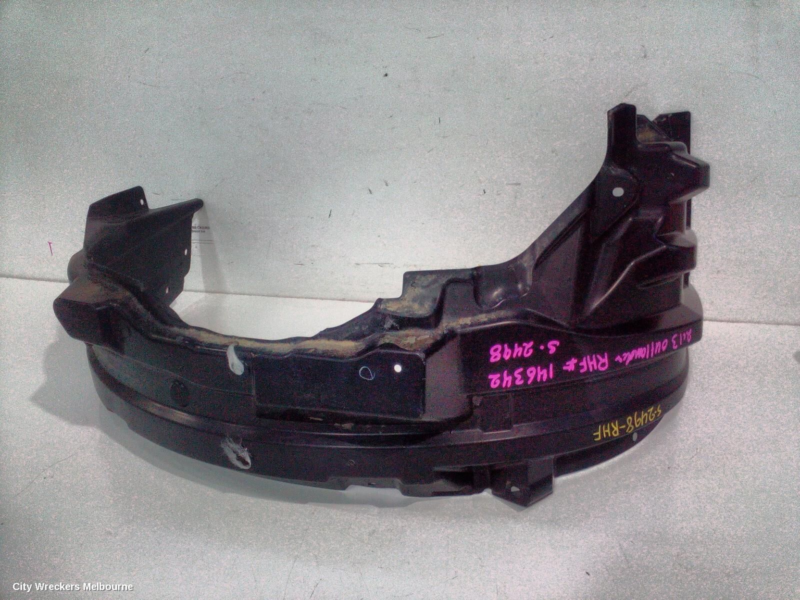 MITSUBISHI OUTLANDER 2013 Right Guard Liner