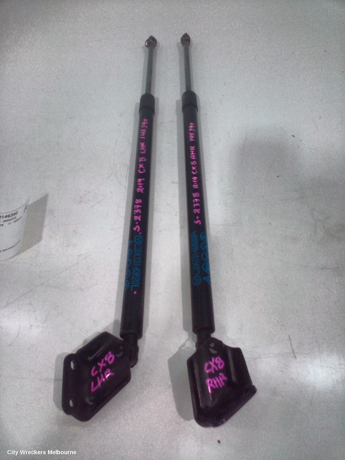 MAZDA CX8 2019 Hatch Strut