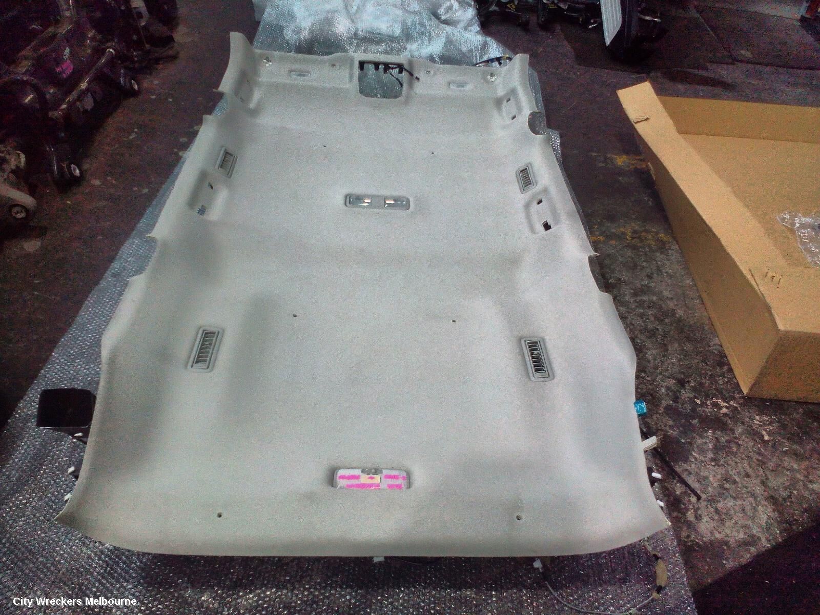 TOYOTA KLUGER 2021 Hoodlining