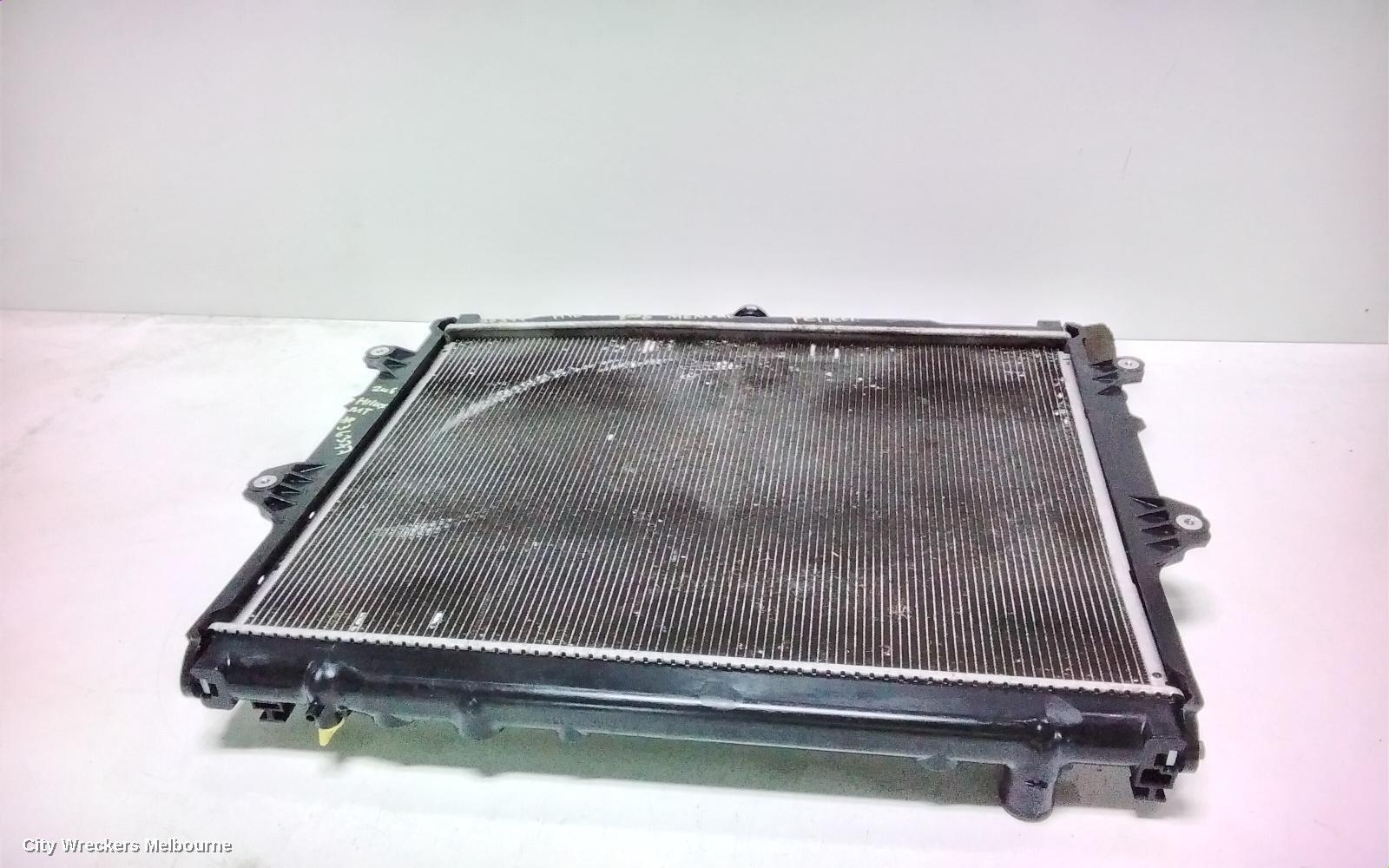 TOYOTA HILUX 2006 Radiator