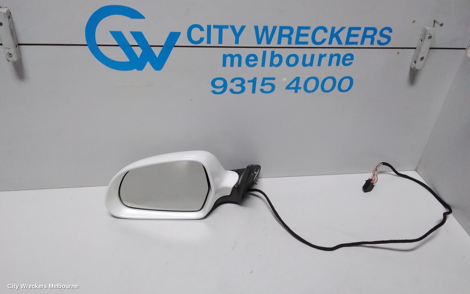 SKODA OCTAVIA 2009 Left Door Mirror