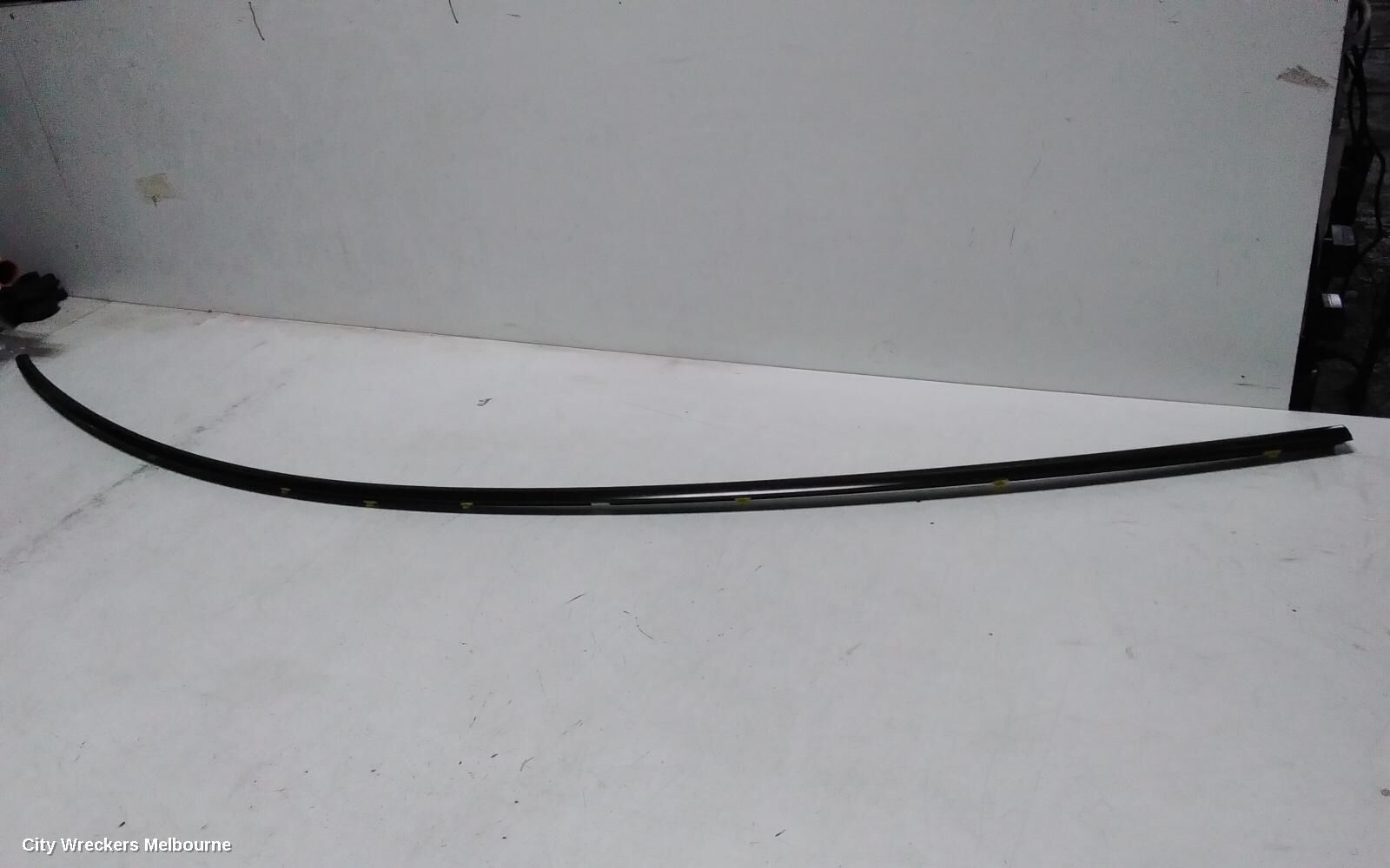 TESLA MODEL Y, 1ST GEN, 03/22-, RIGHT BELT MOULD: 150380