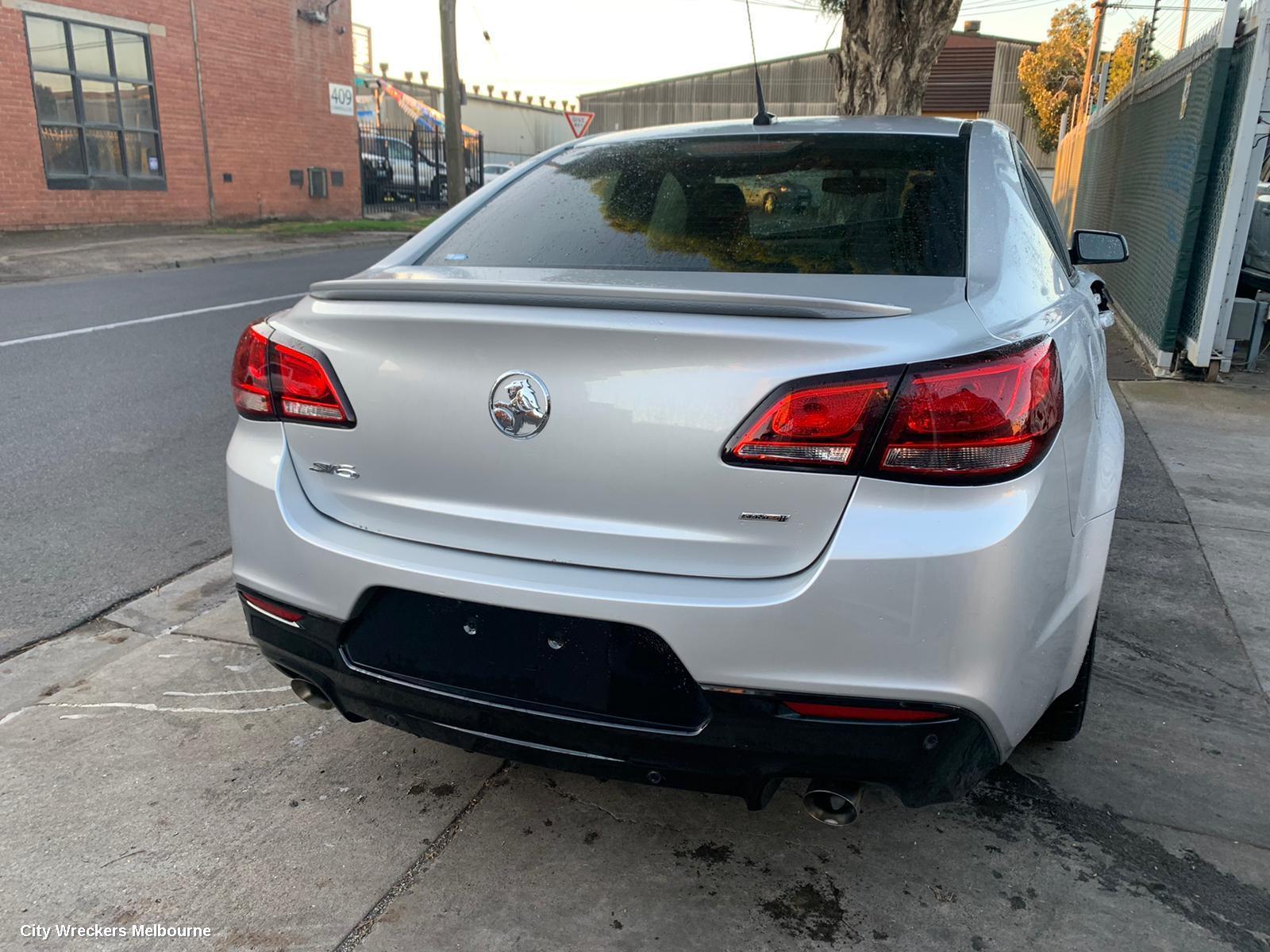 HOLDEN COMMODORE 2017 Mount