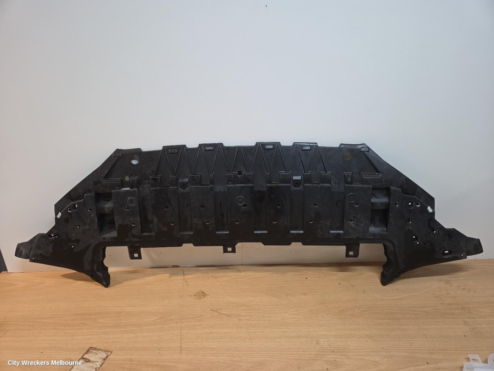 VOLVO XC60, GEN 2, 04/17-, UNDER BUMPER BAR TRAY : 147136