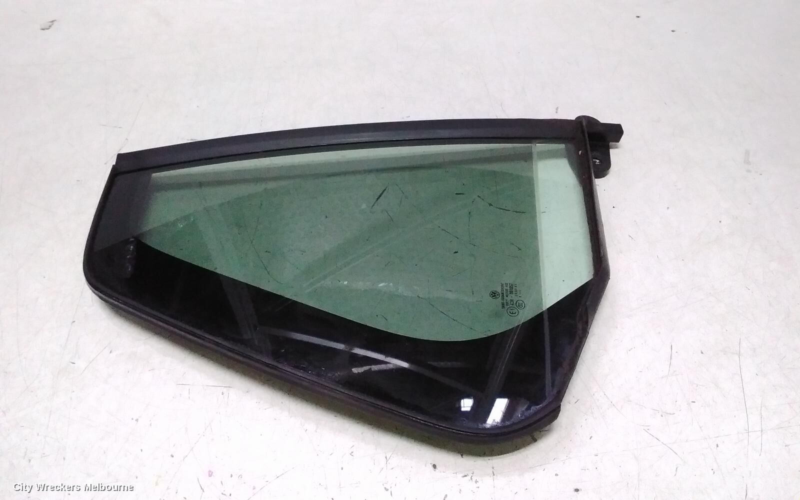 VOLKSWAGEN GOLF 2018 Right Rear 1/4 Door Glass