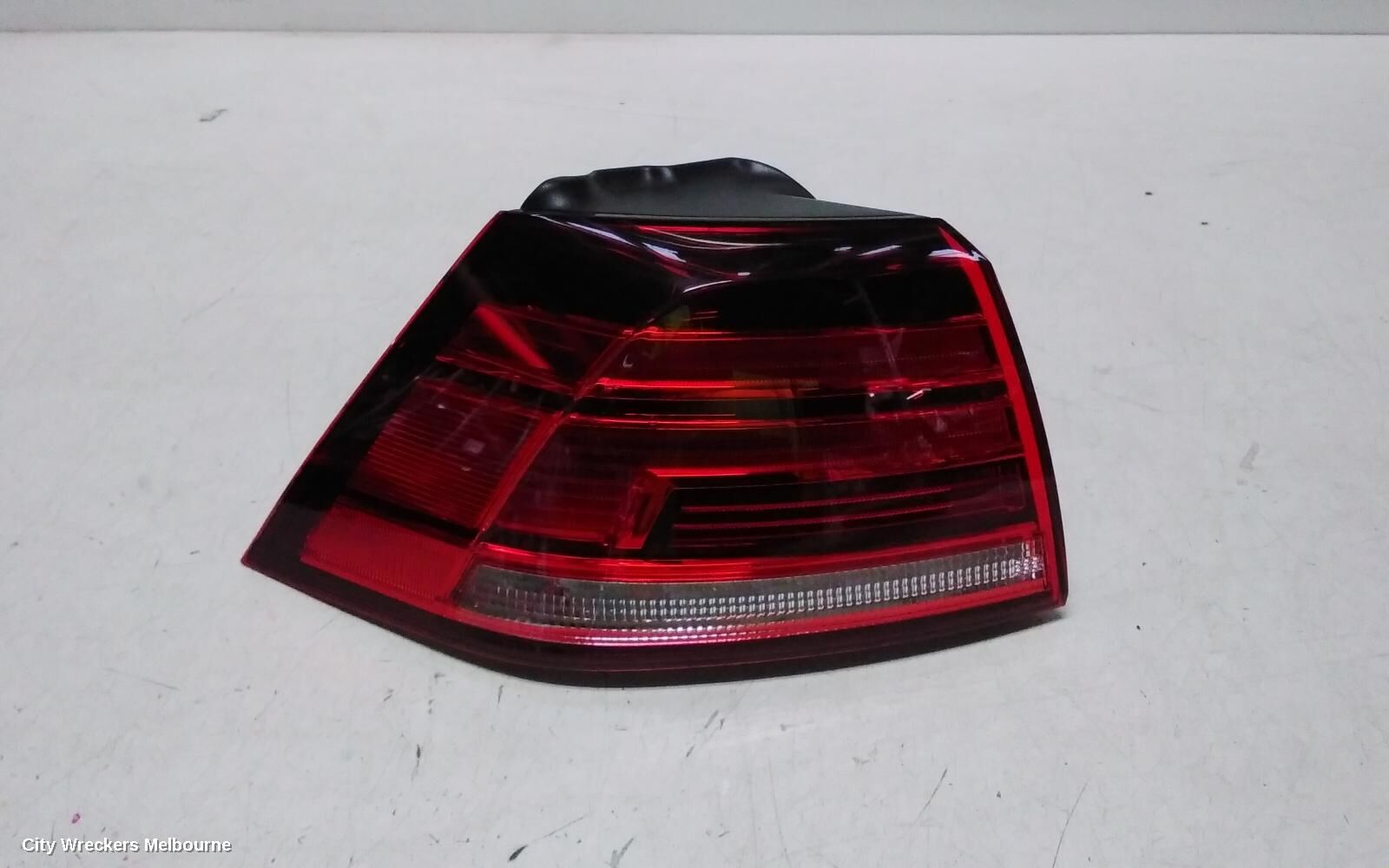 VOLKSWAGEN GOLF 2018 Left Taillight