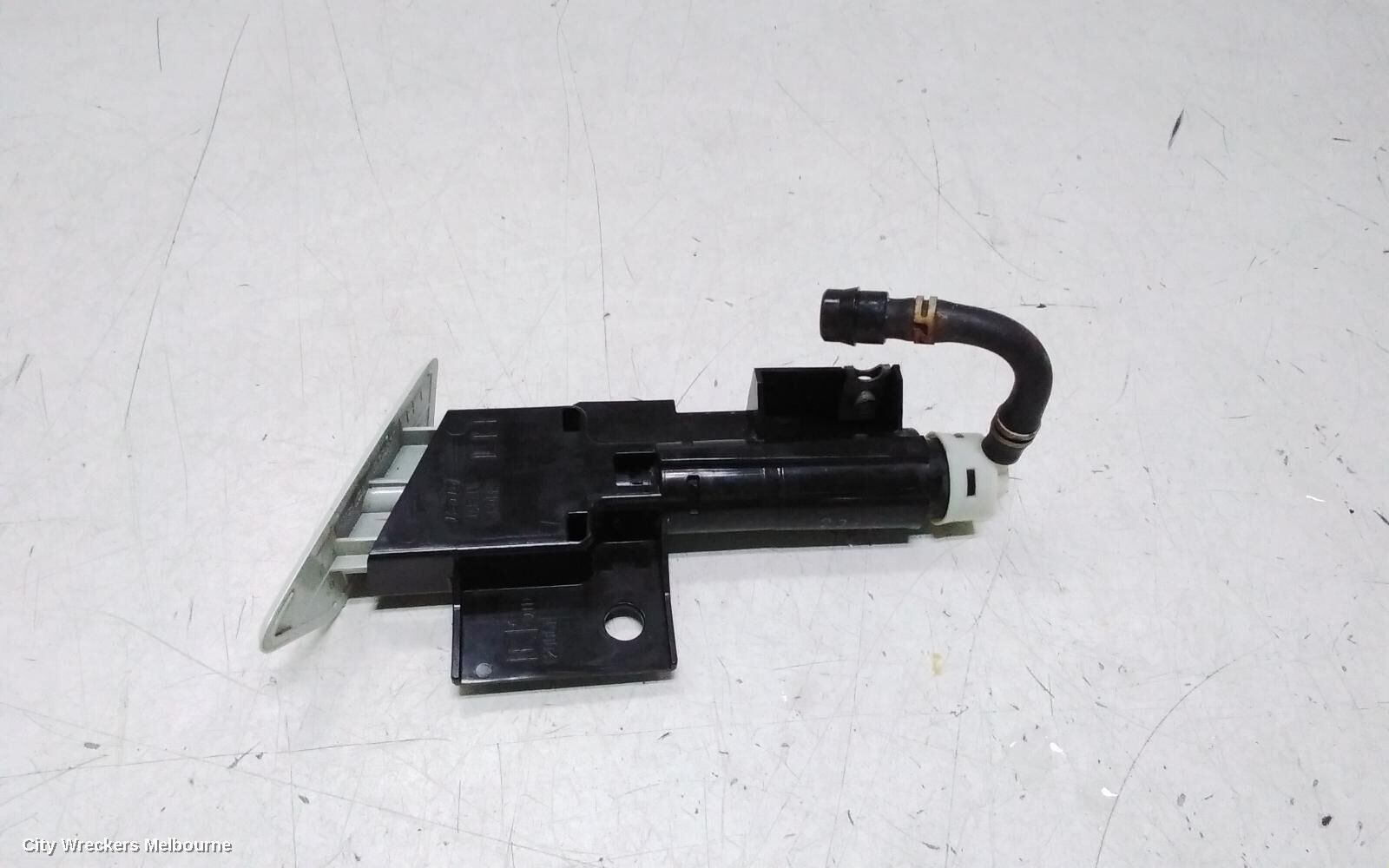 SUBARU LIBERTY 2012 Washer Jet